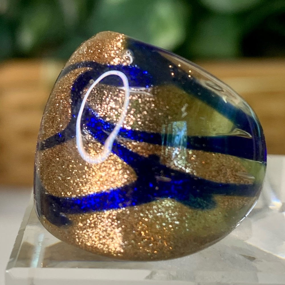 Murano Style Solid Glass Hand Blown Cobalt Blue Gold Foil Artisan Ring 7.5 VTG - Picture 6 of 11